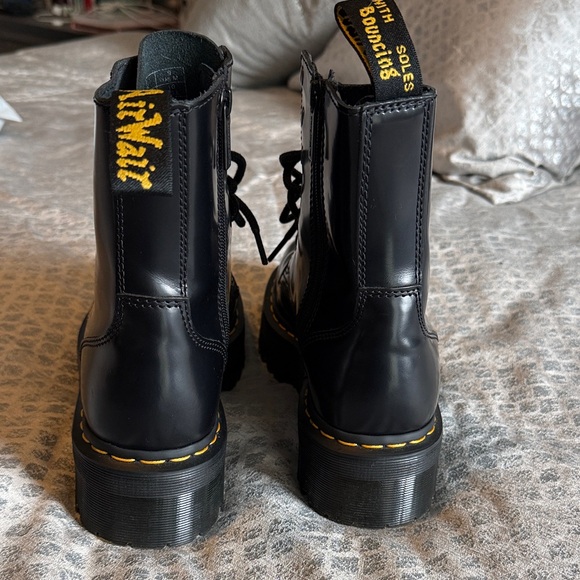 Dr. Martens Jadon Boot Smooth Leather Platforms NWOT - Picture 4 of 9